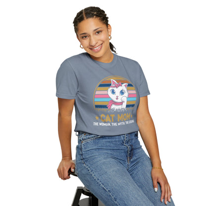 Cat Mom - T-Shirt