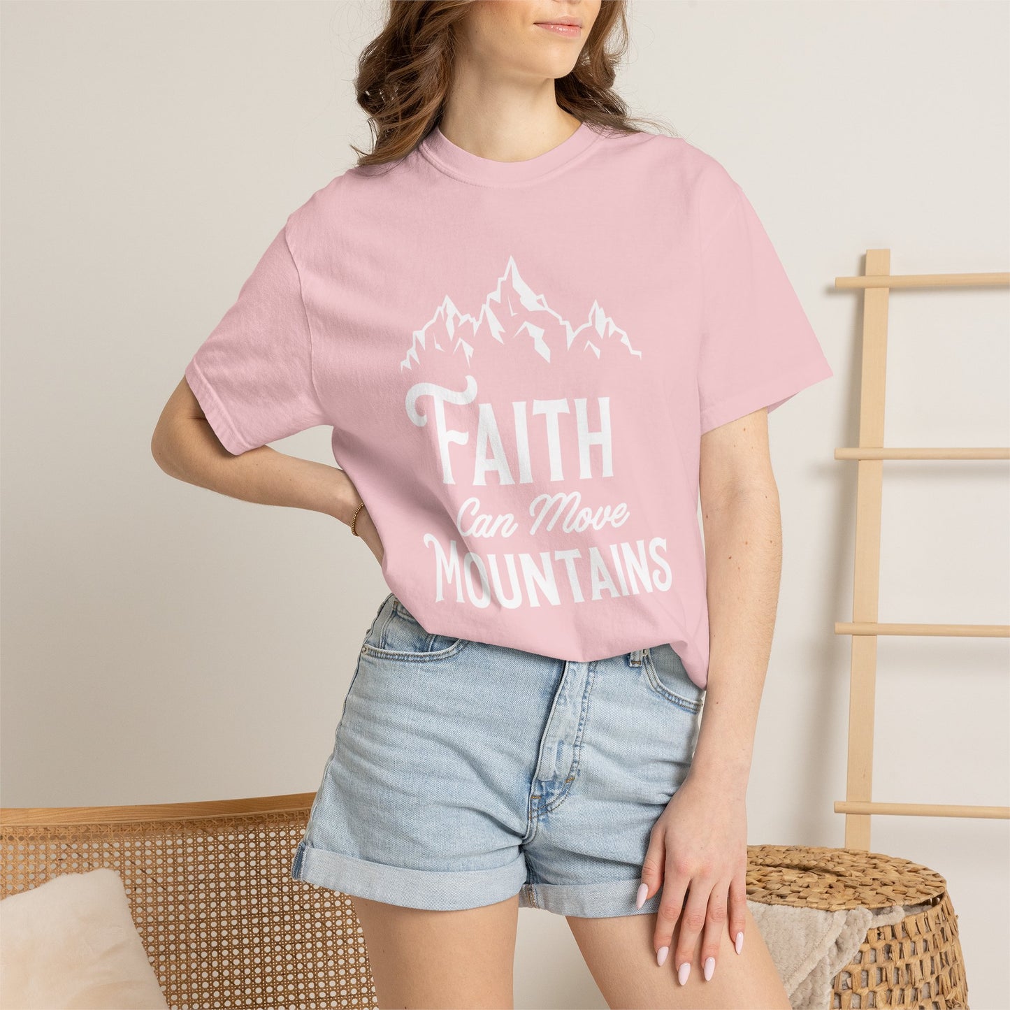 Faith Mountains Christian - T-Shirt