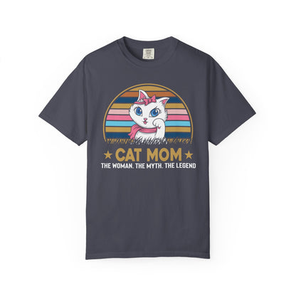 Cat Mom - T-Shirt