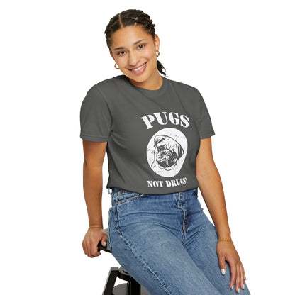 Pugs Not Drugs Dogs - T-Shirt