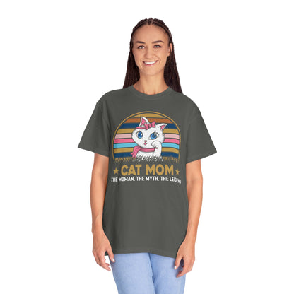 Cat Mom - T-Shirt